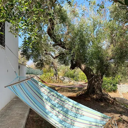 Trullo Pali オストゥーニ